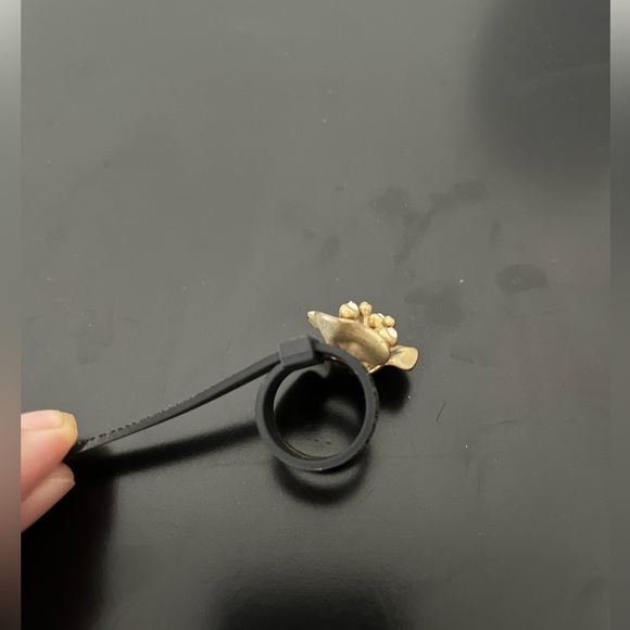MUST GO Banana Republic Floral Ring Size 5 - Picture 7 of 8